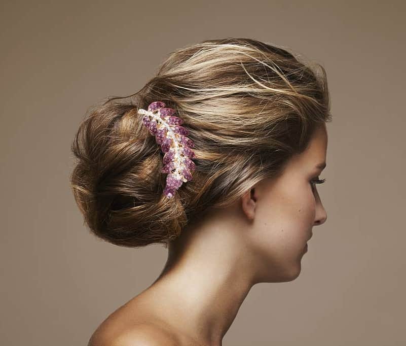 Низкий пучок для густых волос